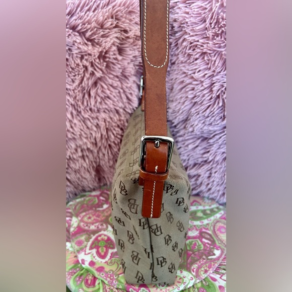 Dooney & Bourke Brown Monogram purse - Picture 3 of 9